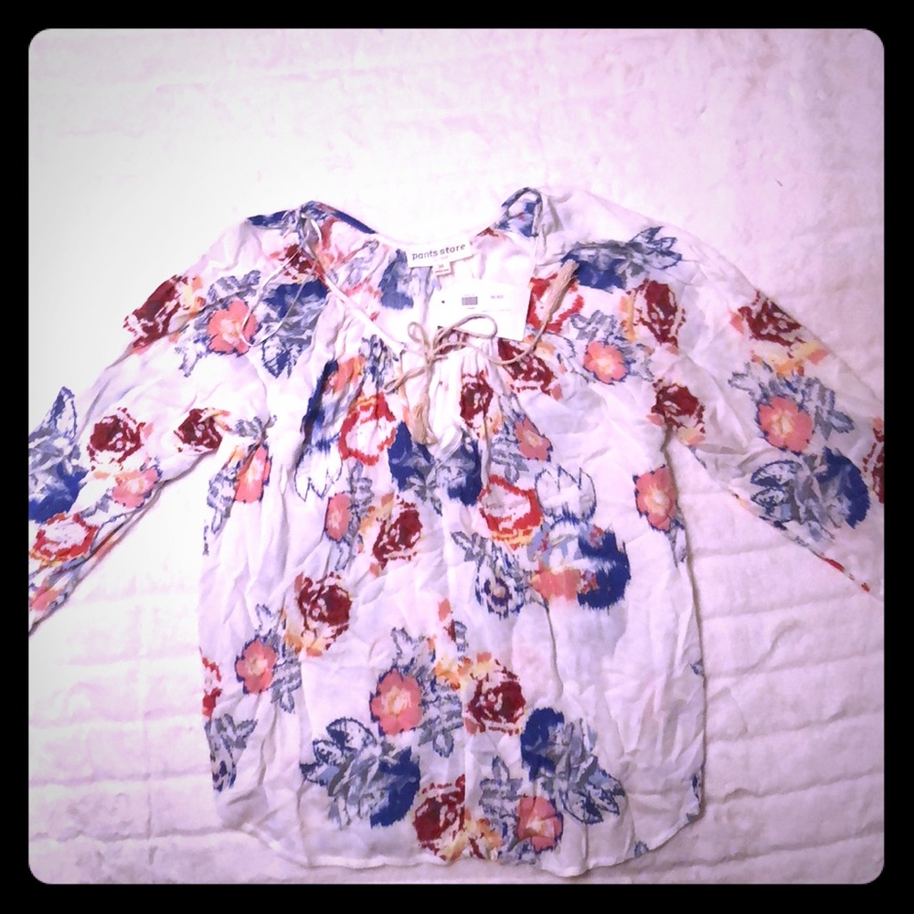‼️NWT‼️🌸Colorful Top🌺